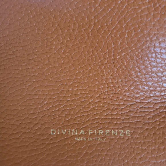 DIVINA FIRENZE Pebbled Leather Colorblock Convertible Backpack‎ Crossbody main image 4